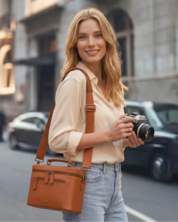 Oval Camera Sling Brown